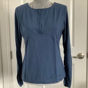 i.e. Women's Top, Size M